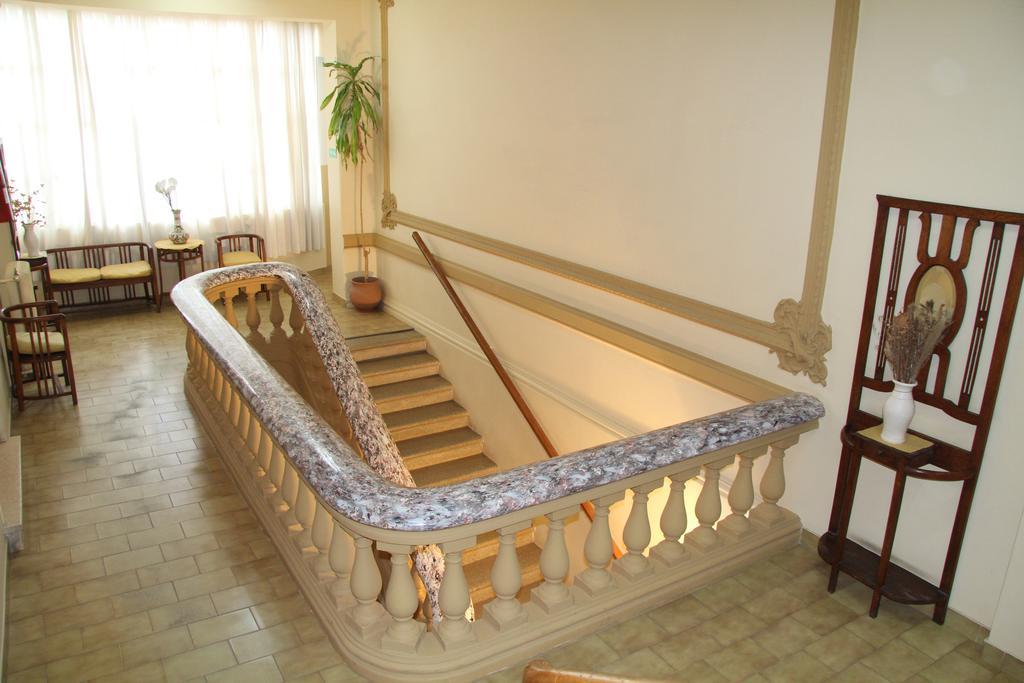 Hotel Touring Club Trelew Eksteriør billede