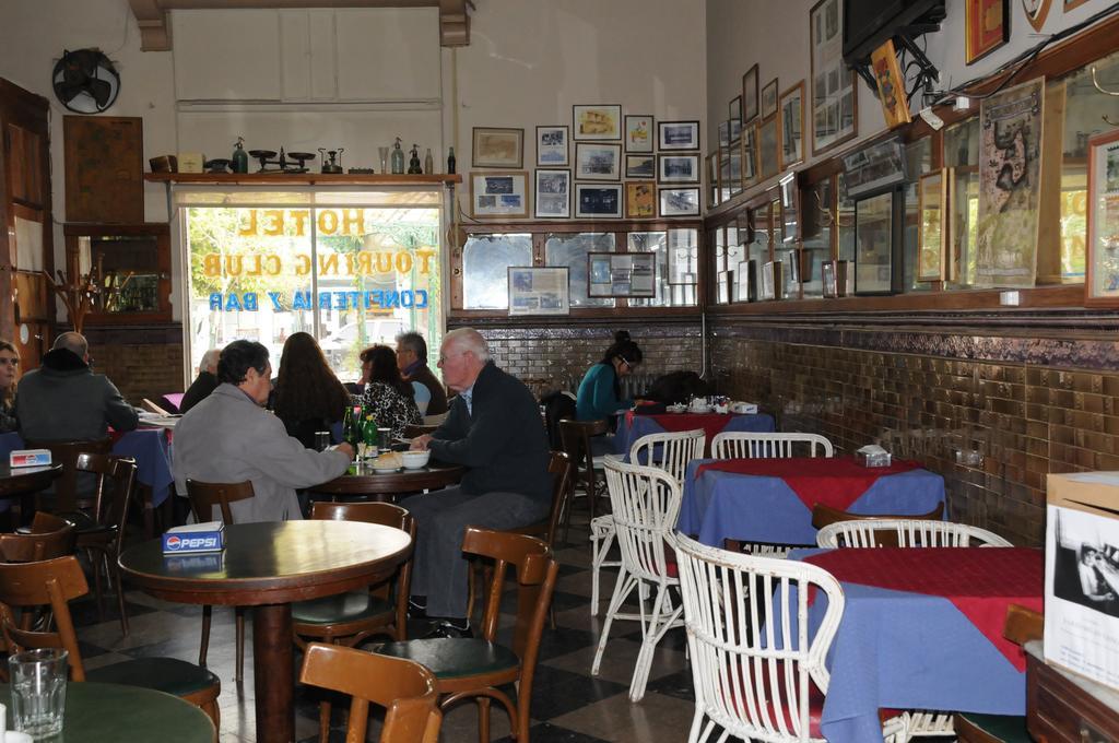 Hotel Touring Club Trelew Eksteriør billede
