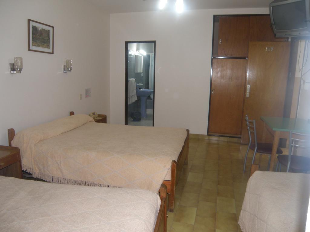 Hotel Touring Club Trelew Eksteriør billede
