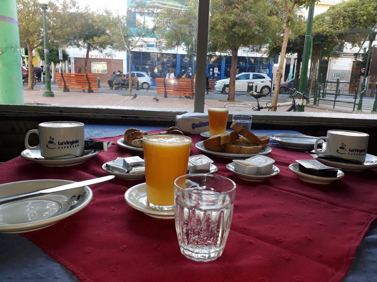 Hotel Touring Club Trelew Eksteriør billede